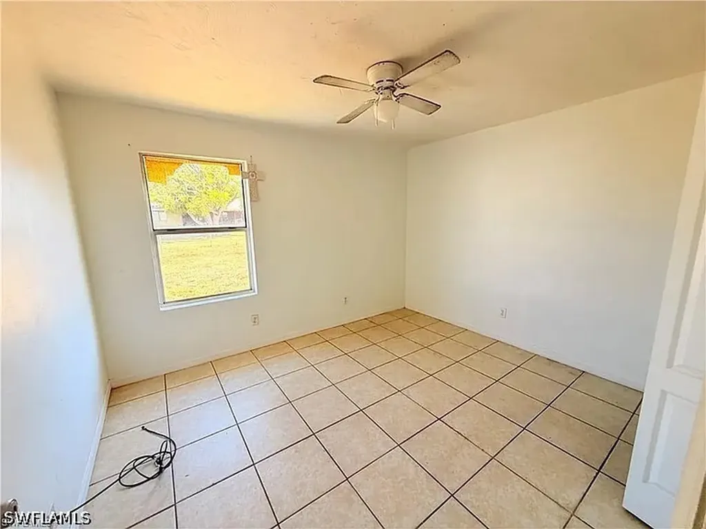 419 NE 16th Place Cape Coral FL 33909