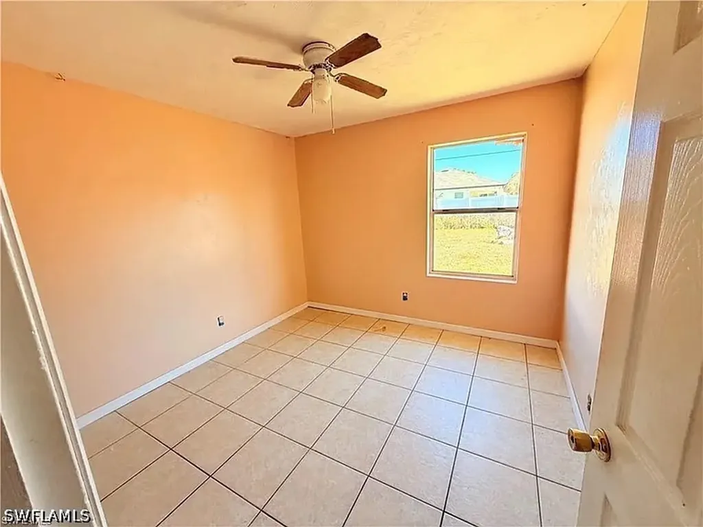 419 NE 16th Place Cape Coral FL 33909