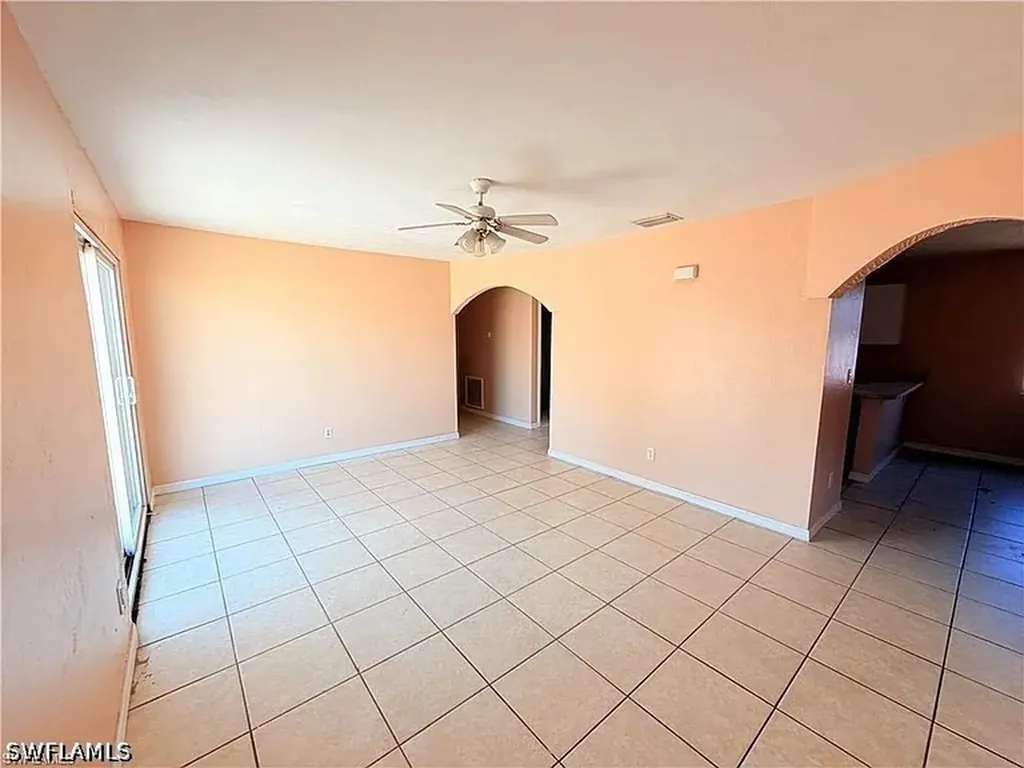 419 NE 16th Place Cape Coral FL 33909