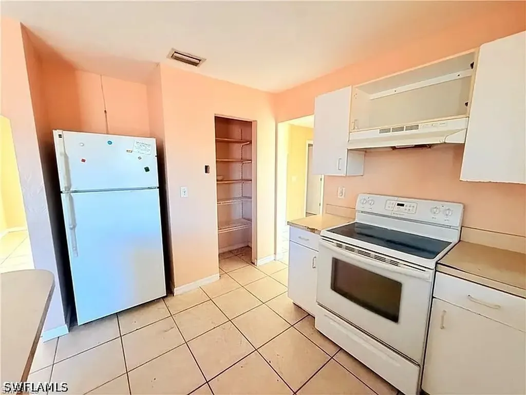 419 NE 16th Place Cape Coral FL 33909