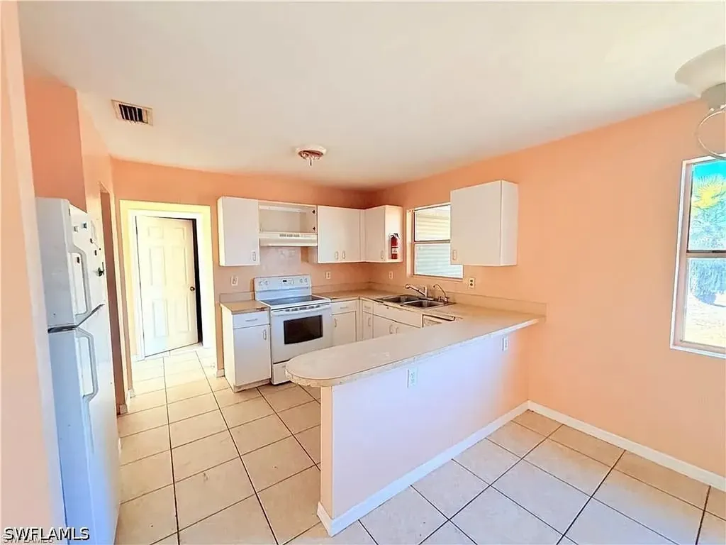 419 NE 16th Place Cape Coral FL 33909