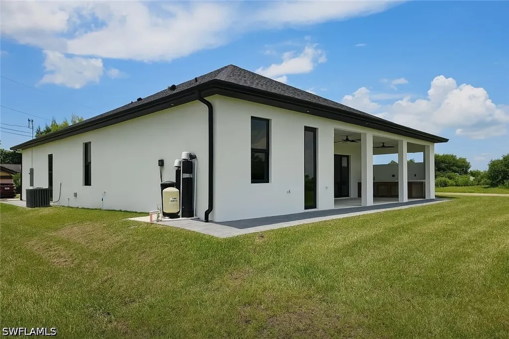 1321 NE 19th Terrace Cape Coral FL 33909