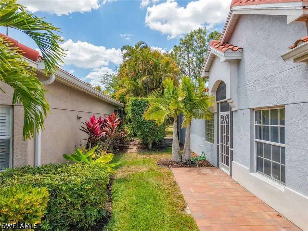 351 Pindo Palm Drive Naples FL 34104