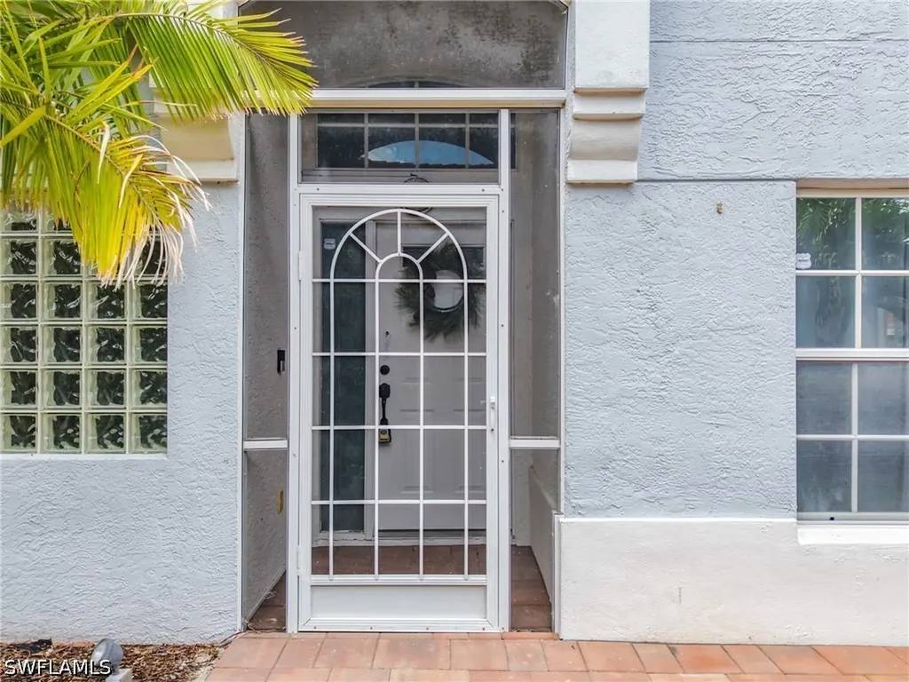 351 Pindo Palm Drive Naples FL 34104