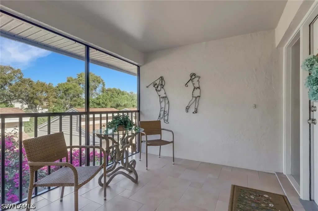 424 Foxtail Court Naples FL 34104