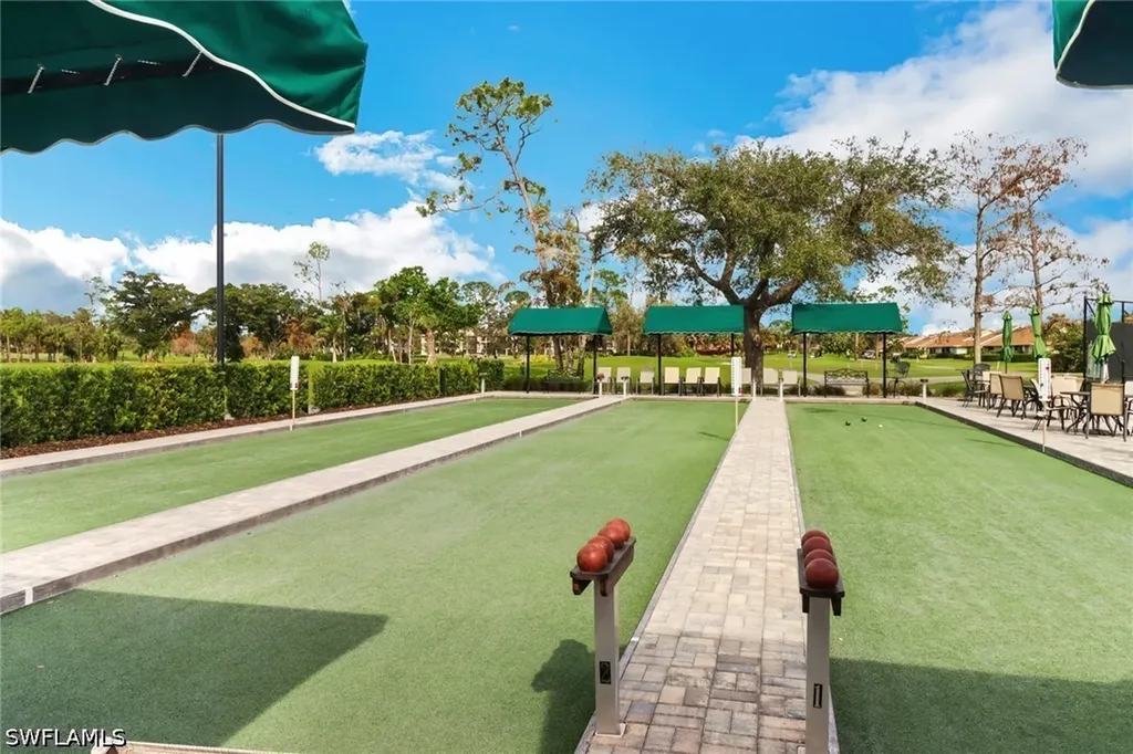 424 Foxtail Court Naples FL 34104