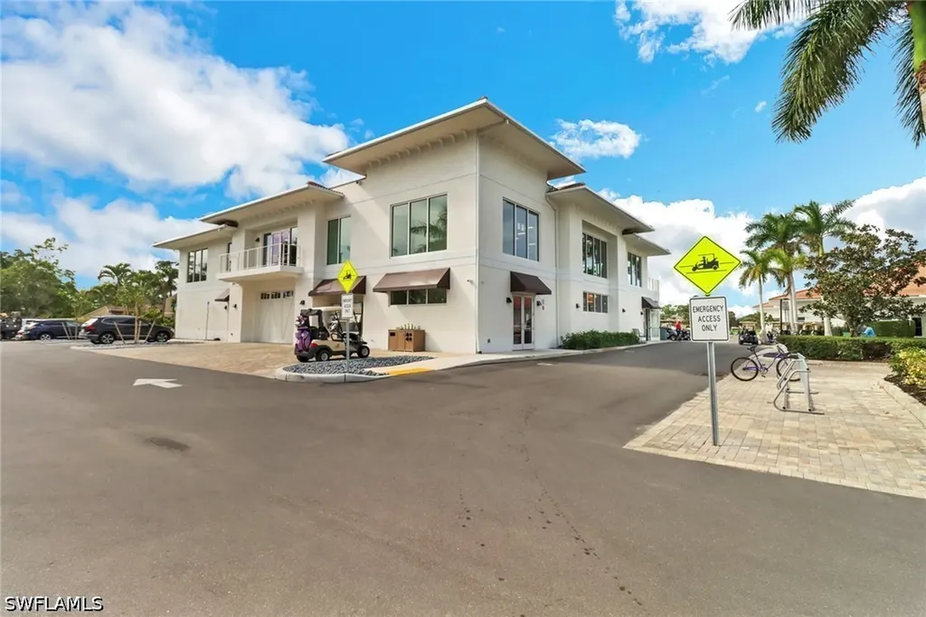 424 Foxtail Court Naples FL 34104