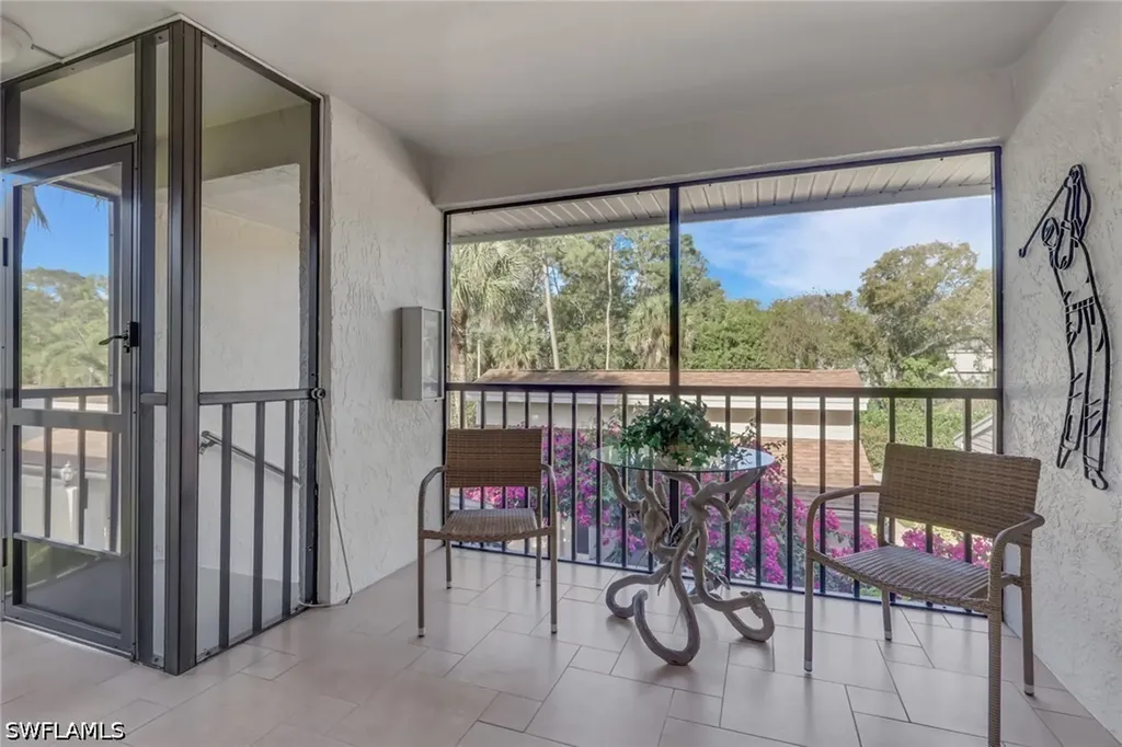 424 Foxtail Court Naples FL 34104