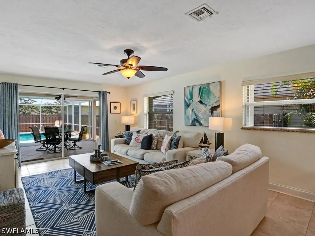 625 97th Avenue N Naples FL 34108