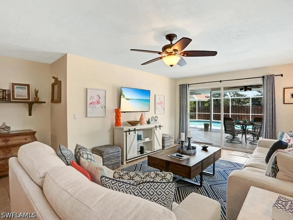 625 97th Avenue N Naples FL 34108