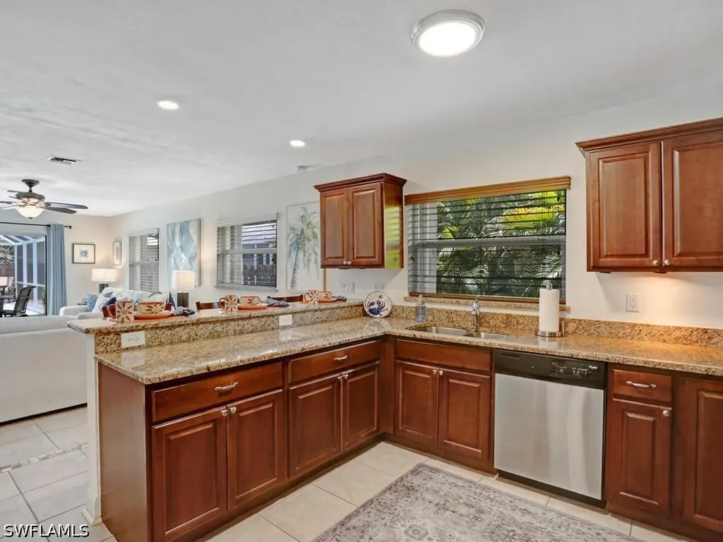 625 97th Avenue N Naples FL 34108