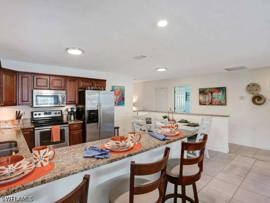 625 97th Avenue N Naples FL 34108