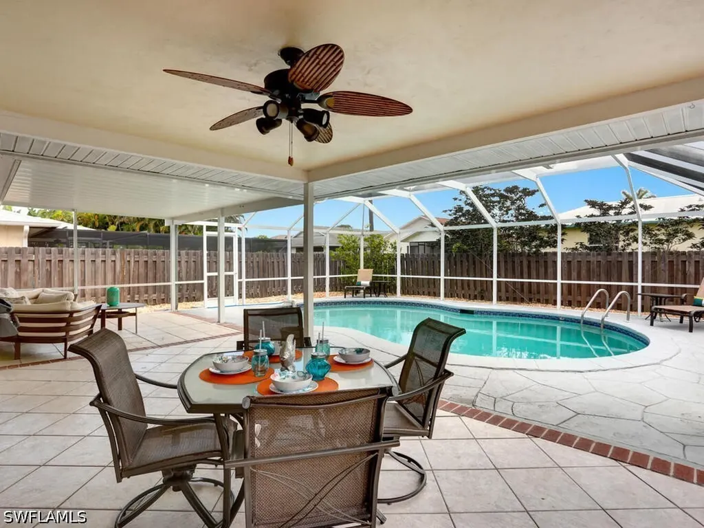 625 97th Avenue N Naples FL 34108