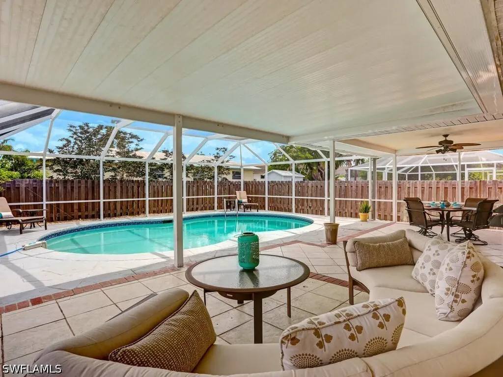 625 97th Avenue N Naples FL 34108