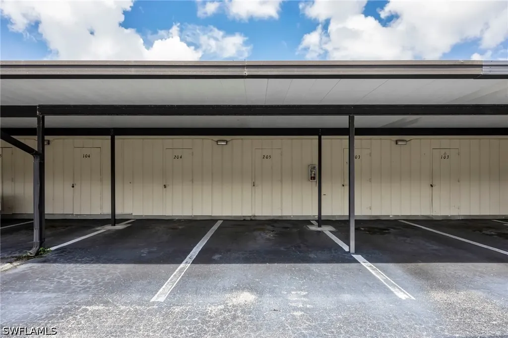 400 Misty Pines Circle Naples FL 34105