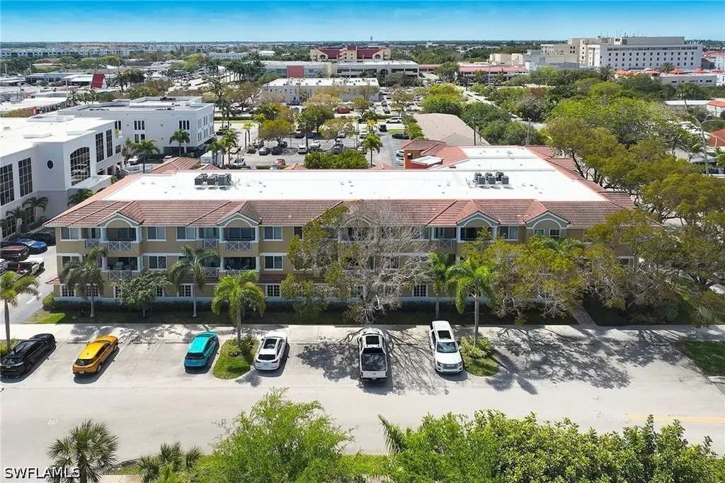 850 6th Avenue N Naples FL 34102