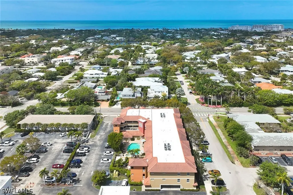 850 6th Avenue N Naples FL 34102