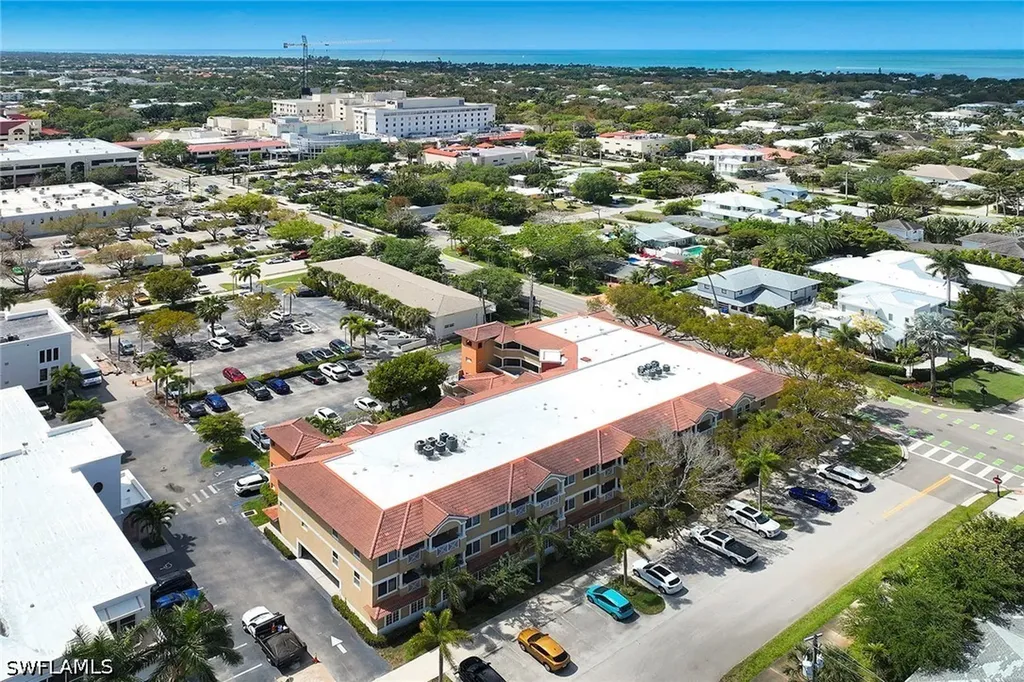 850 6th Avenue N Naples FL 34102