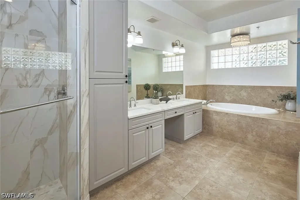 850 6th Avenue N Naples FL 34102