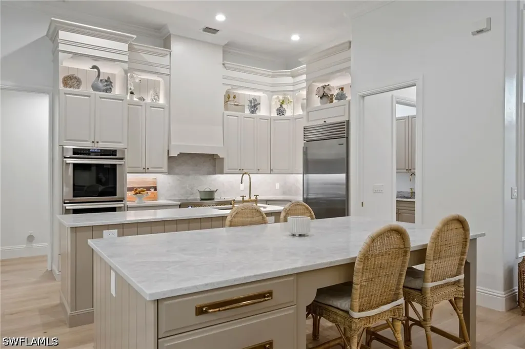 9833 Clear Lake Circle Naples FL 34109