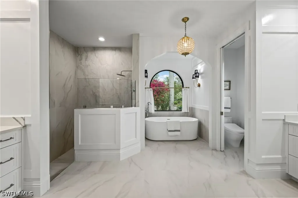 9833 Clear Lake Circle Naples FL 34109