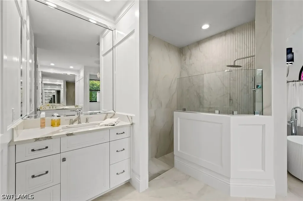 9833 Clear Lake Circle Naples FL 34109