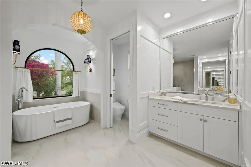 9833 Clear Lake Circle Naples FL 34109