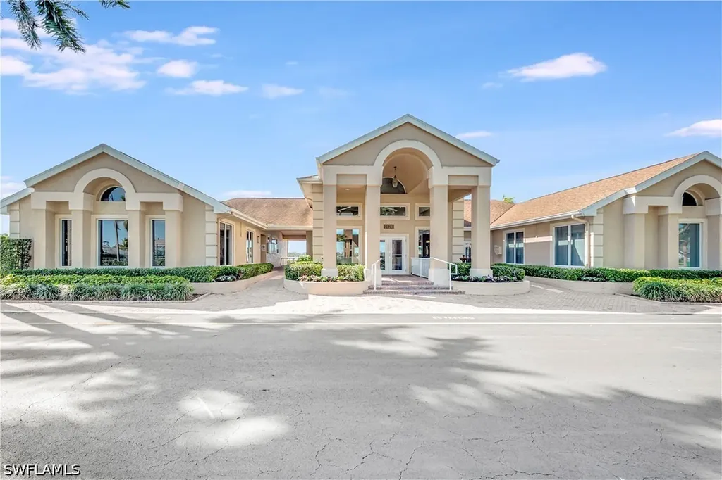 3490 W Crown Pointe Boulevard Naples FL 34112