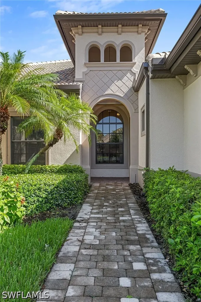 7393 Moorgate Point Way Naples FL 34113