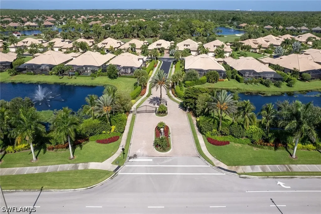 7393 Moorgate Point Way Naples FL 34113