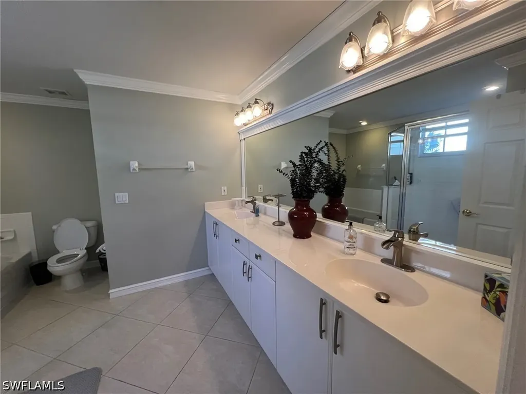 8125 Celeste Drive Naples FL 34113