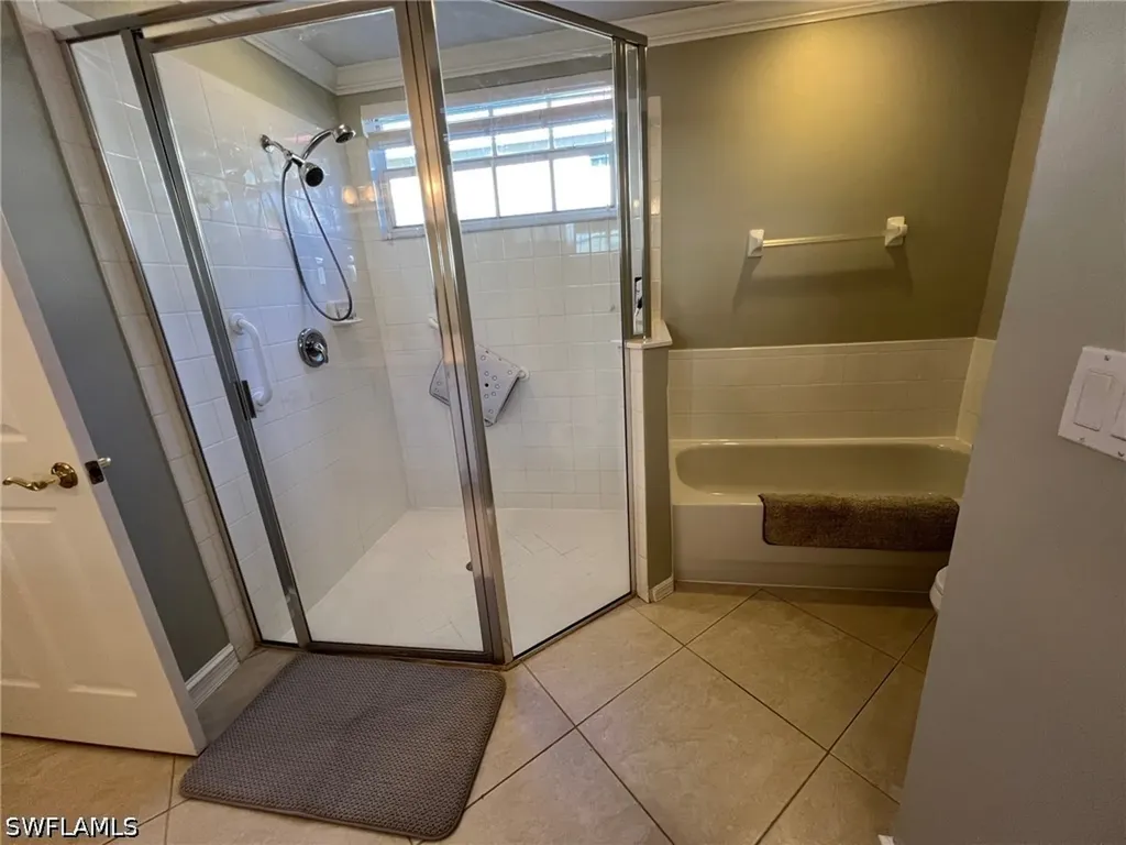 8125 Celeste Drive Naples FL 34113