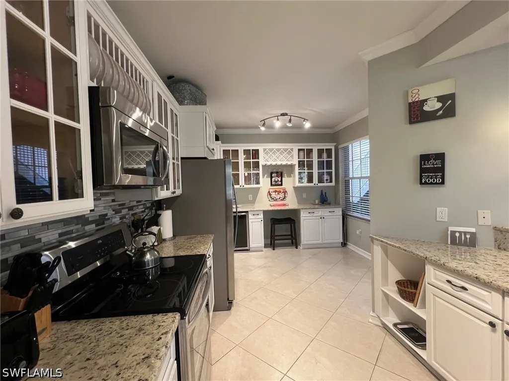 8125 Celeste Drive Naples FL 34113