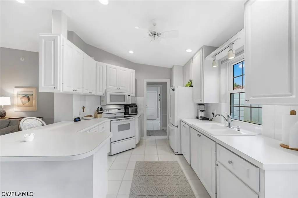 4142 Los Altos Court Naples FL 34109