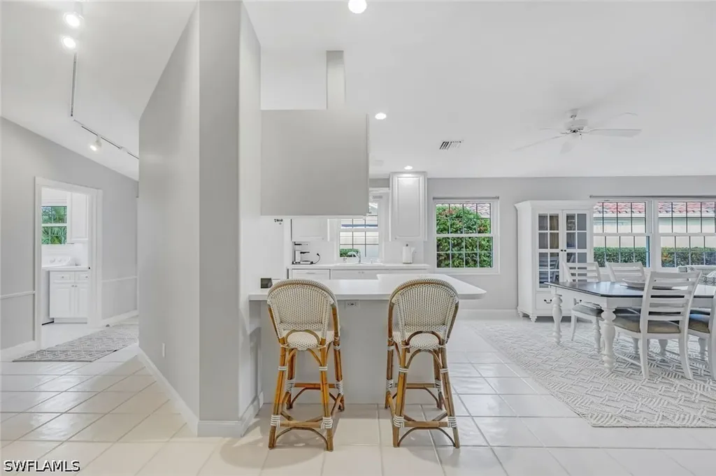 4142 Los Altos Court Naples FL 34109