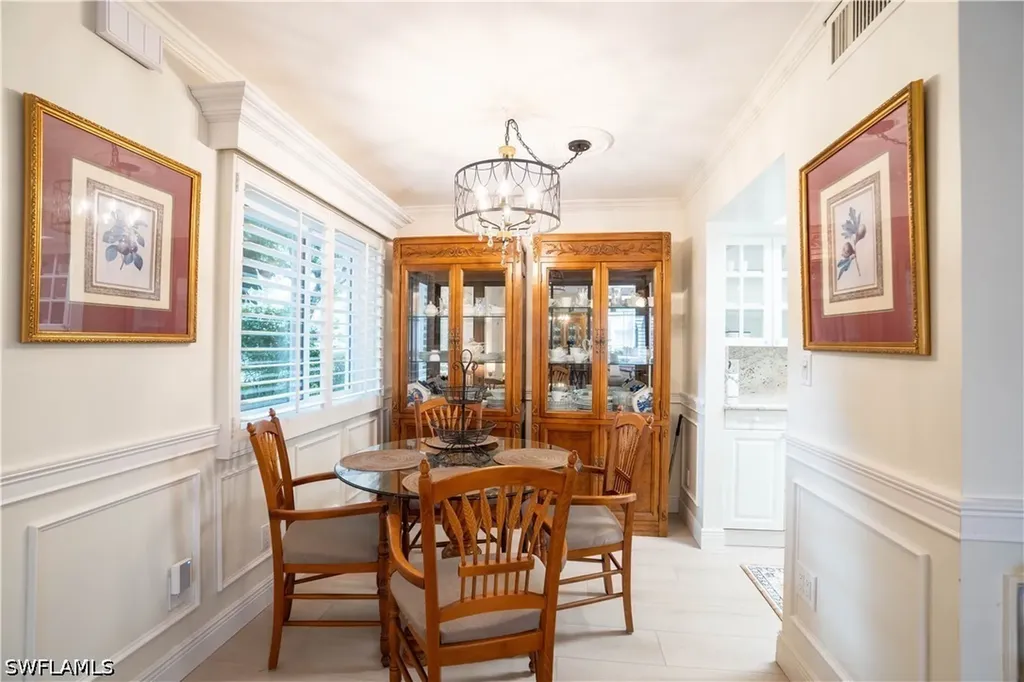 388 4th Avenue S Naples FL 34102