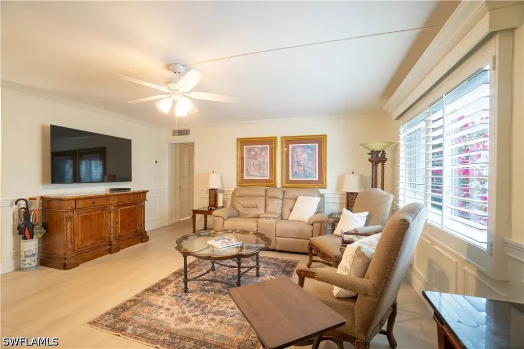 388 4th Avenue S Naples FL 34102