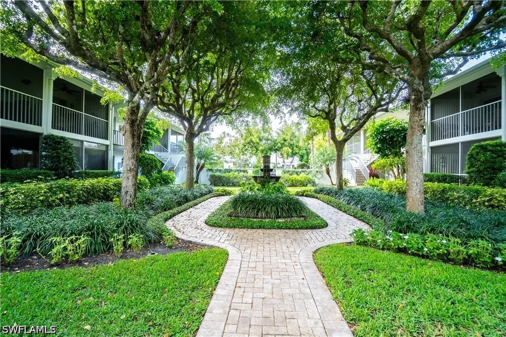 388 4th Avenue S Naples FL 34102