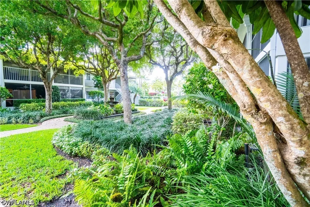 388 4th Avenue S Naples FL 34102