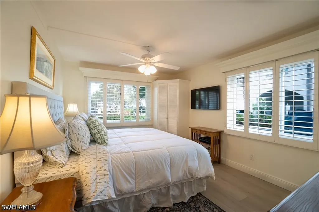 388 4th Avenue S Naples FL 34102