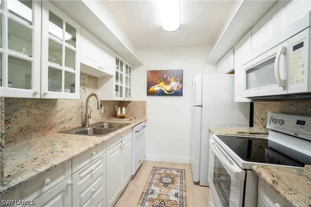 388 4th Avenue S Naples FL 34102