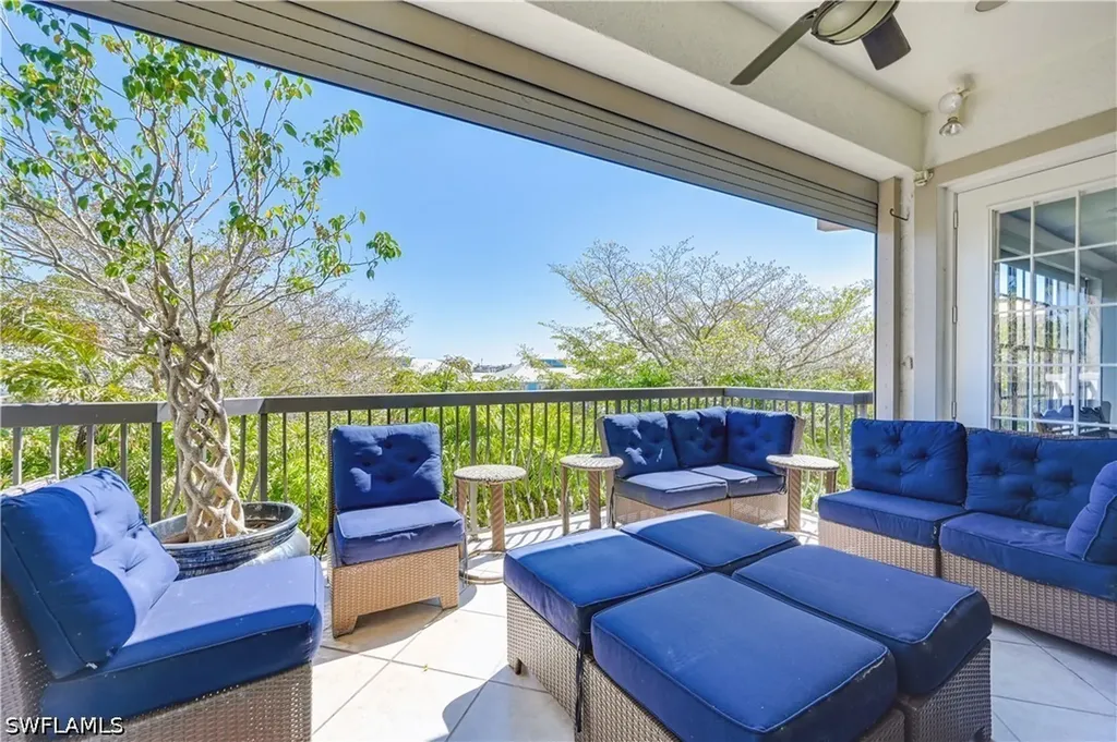 705 10th Street S Naples FL 34102