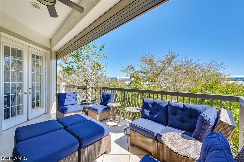 705 10th Street S Naples FL 34102