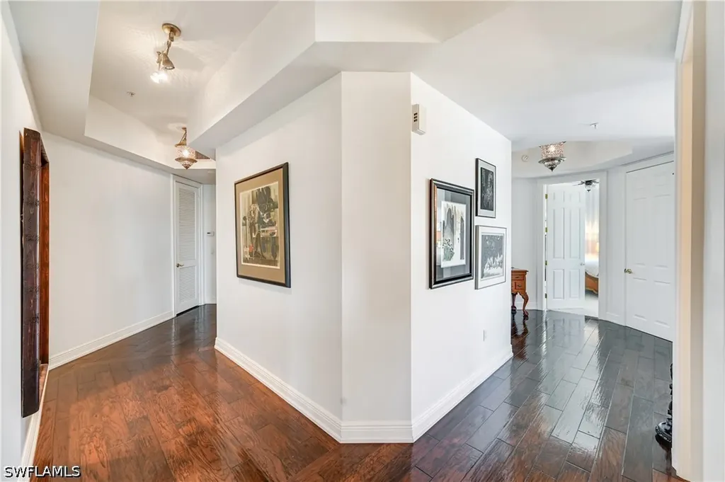 705 10th Street S Naples FL 34102