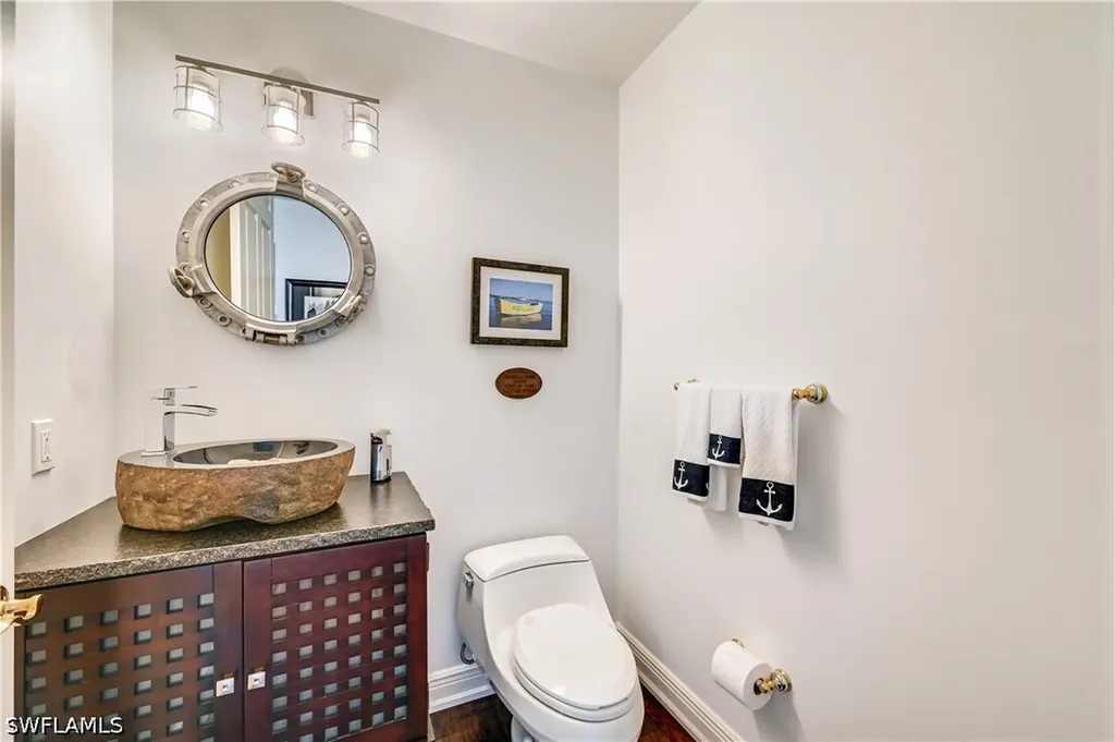 705 10th Street S Naples FL 34102