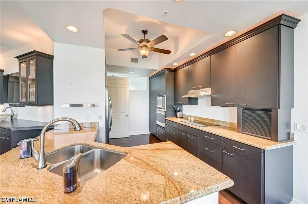 705 10th Street S Naples FL 34102