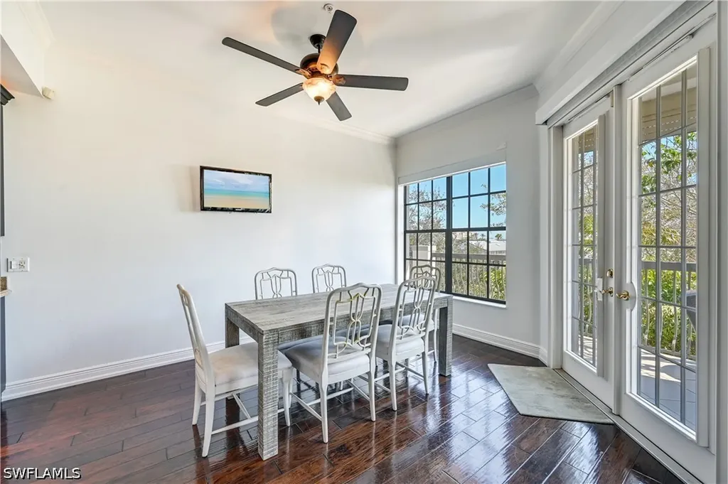 705 10th Street S Naples FL 34102