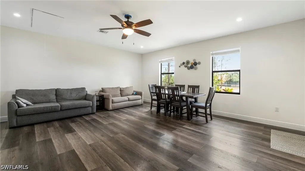 6275 Everglades Boulevard N Naples FL 34120