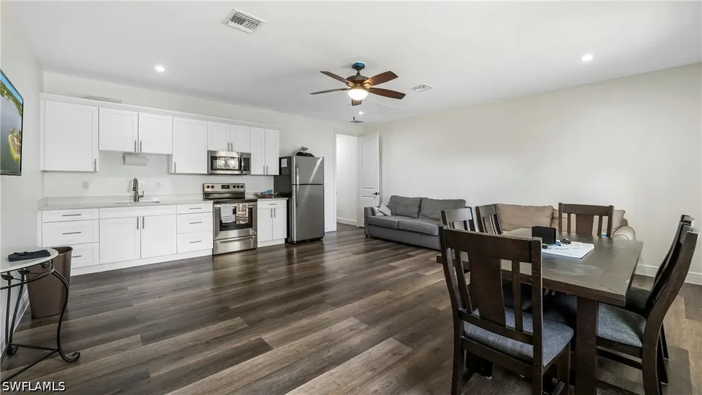 6275 Everglades Boulevard N Naples FL 34120
