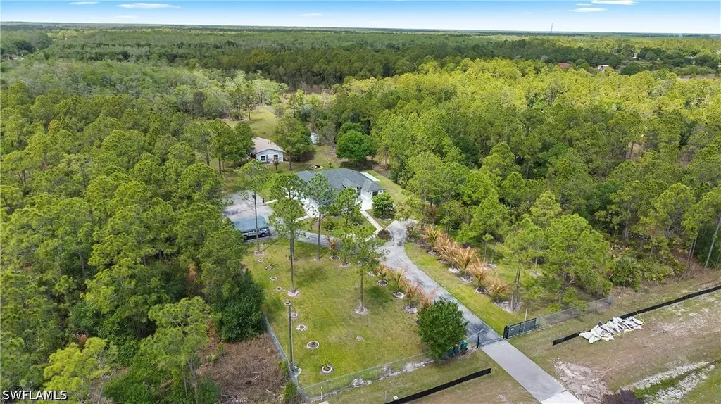 6275 Everglades Boulevard N Naples FL 34120